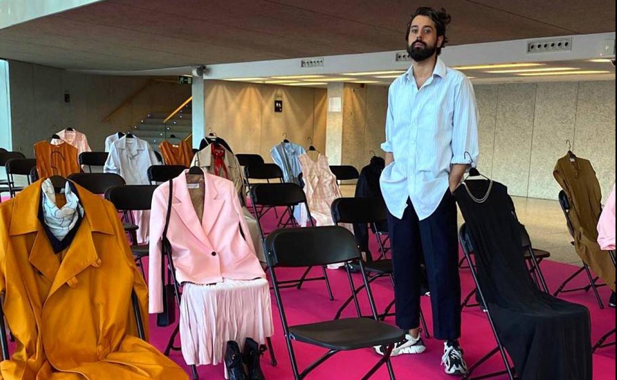 Moisés Nieto presentó su nueva colección en formato instalación en Teatros  del Canal | Ubeda Ideal