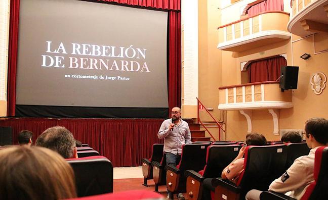 Alumnos del Francisco de los Cobos reflexionaron con 'La rebelión de Bernarda'
