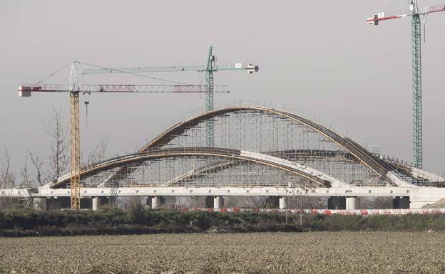 Puente sobre el río Genil.