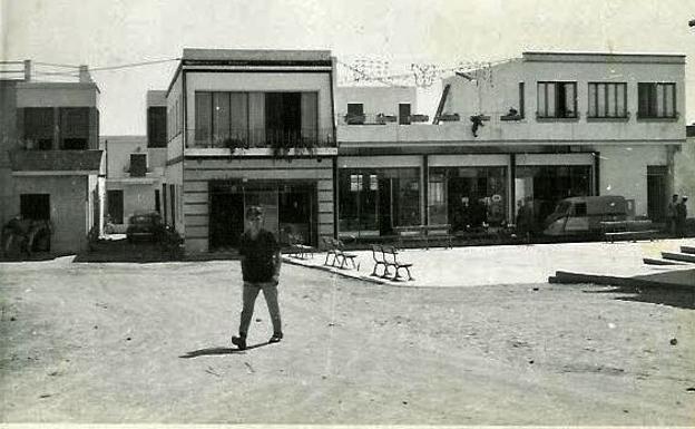 Foto de Plaza de la Constitución en Roquetas de Mar, Almería