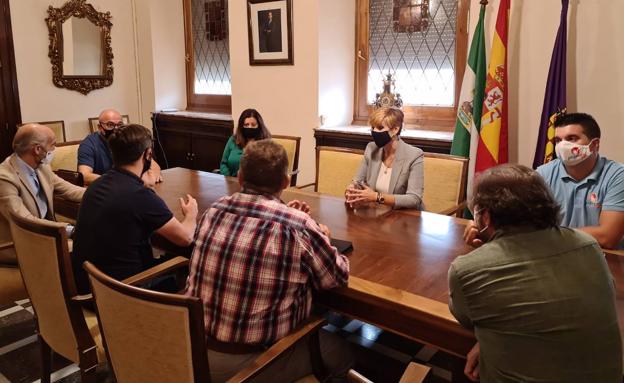 Reunión sobre la nueva ordenanza municipal de tenencia de animales. 