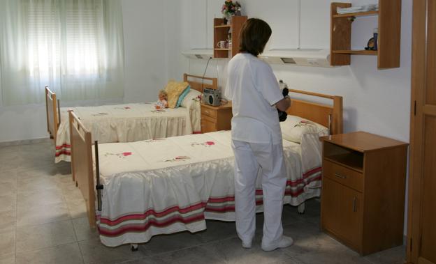 Crisis del coronavirus en Almería | Rastrean la Residencia Asistida de la Diputación tras el positivo en Covid de una trabajadora | Ideal