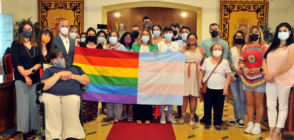 El Ayuntamiento de Linares institucionaliza por primera vez el Día del Orgullo LGTBI - Vimarsana News