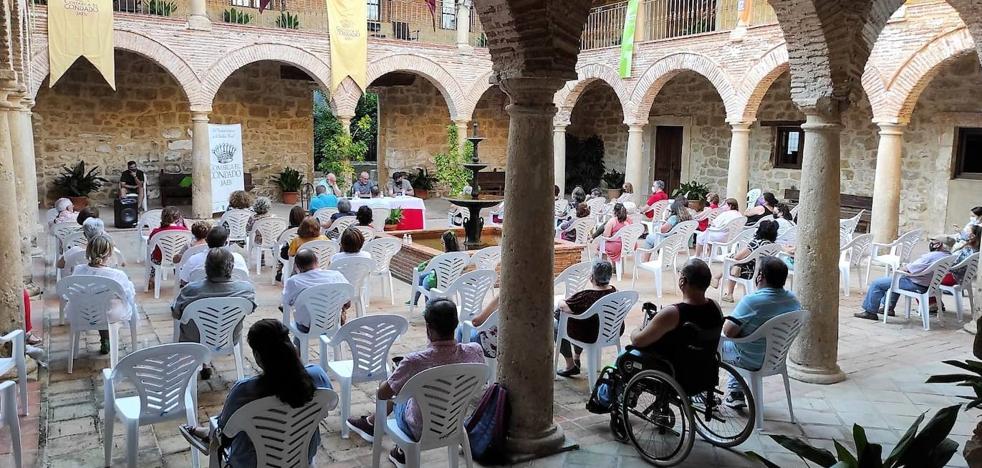 El escritor jienense Luis Foronda reanuda en Castellar el Café Literario del Condado - Vimarsana News