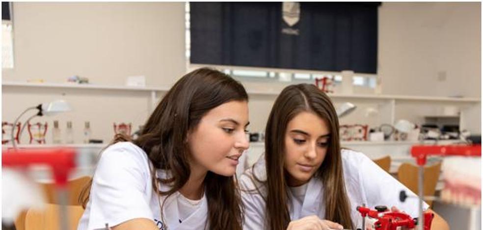 Instituto MEDAC sigue dibujando sonrisas con la FP en Prótesis Dental - Vimarsana News