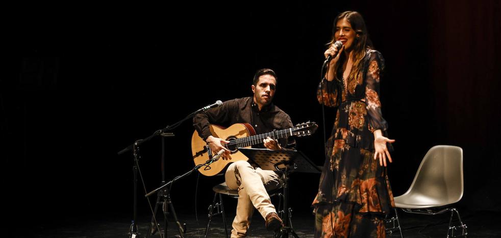 Quique Peña y Carmen Muyor acarrean canciones fuera de época al Centro Lorca - Vimarsana News