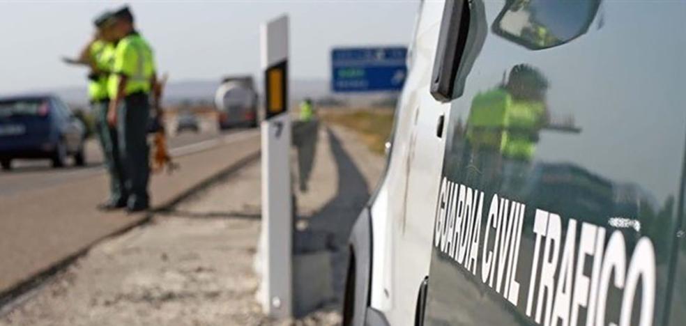 Accidente mortal: Mueren tres jóvenes de entre 18 y 20 años al salirse su vehículo de la carretera en Granada - Vimarsana News