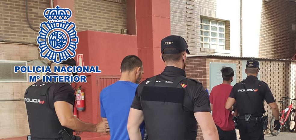 Detienen a los autores de un tiroteo en el barrio de Pescadería en Almería - Vimarsana News