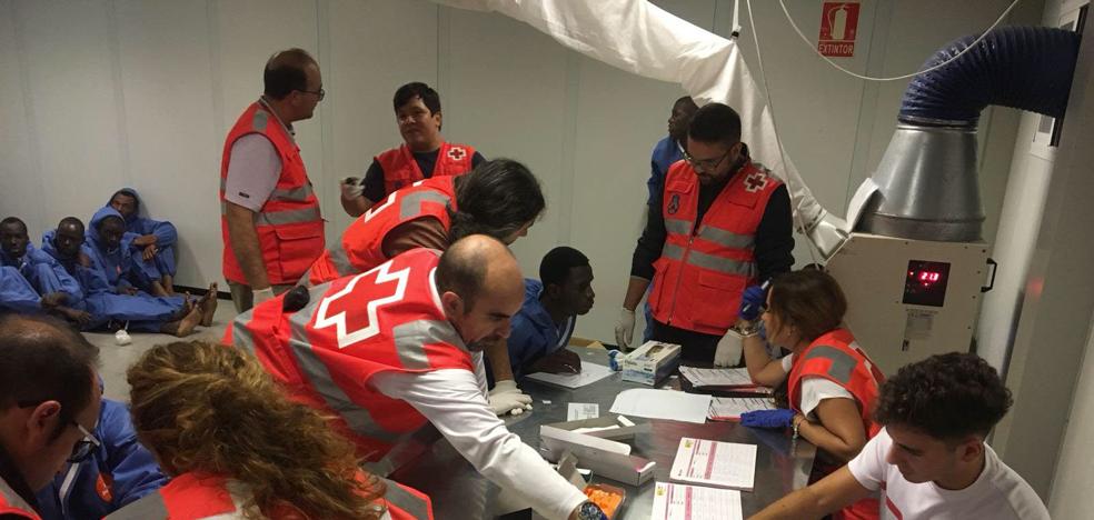 La ruta migratoria del Mar de Alborán deja un reguero de cadáveres en la costa - Vimarsana News