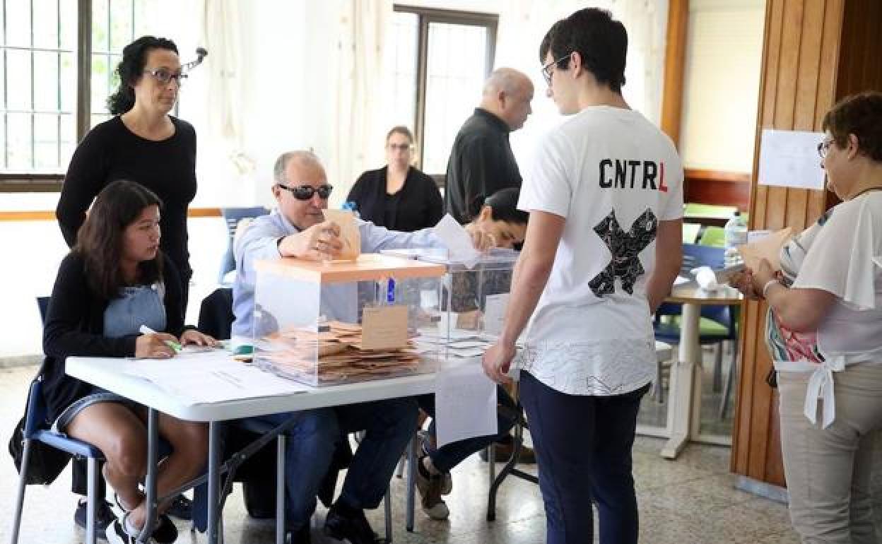 Elecciones Andalucía 2022: ¿Tengo que trabajar al siguiente si me toca en mesa electoral? | Ideal