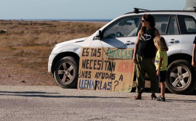 Protesta realizada este verano en Las Salinas para instar a su recuperación. 