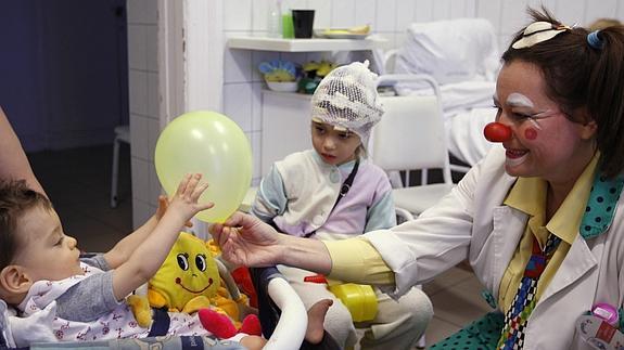 Los niños enfermos deben salir en los medios, pero aumentando las ...